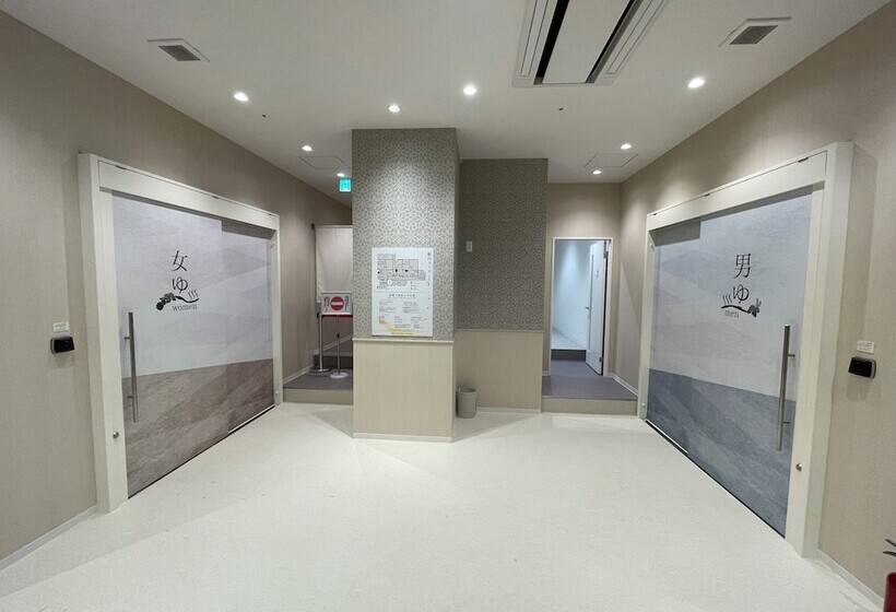 בית מלון כפרי Crystal Plaza