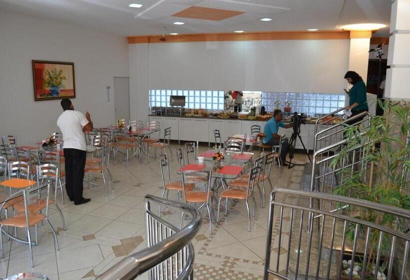 בית מלון כפרי Esplendor Palace