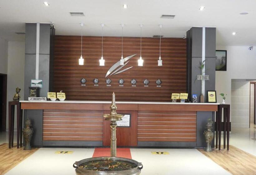 Holiday Vista Thekkady A Premium Hotel Near Periyar Wild Life Sanctuary With Sky View Pool