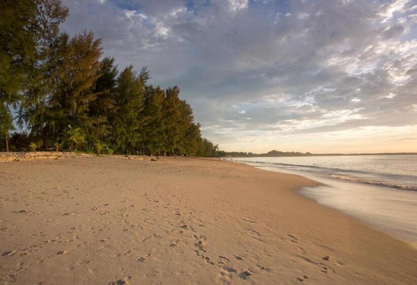 Отель Mai Holiday By Mai Khaolak Adult Zone