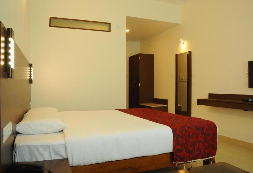 فندق Palguni Residency