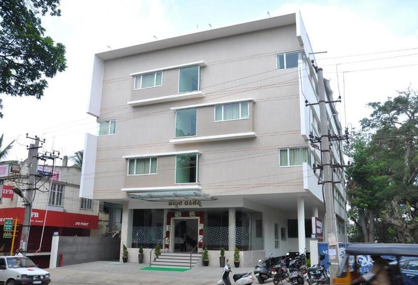 فندق Palguni Residency