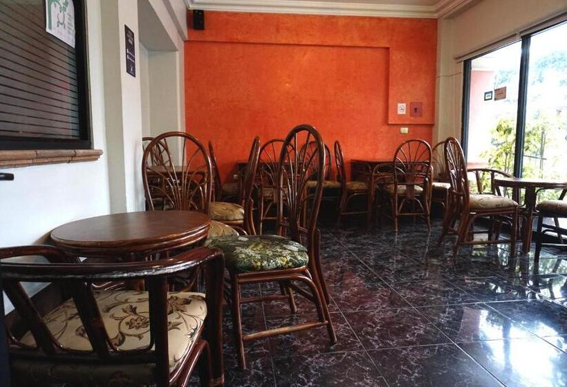 ホテル Plaza Crystal