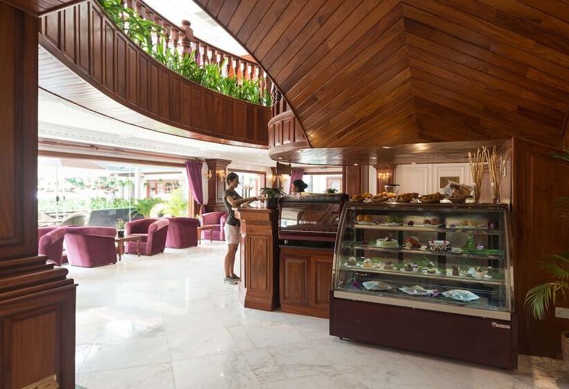 هتل Regency Classical Angkor