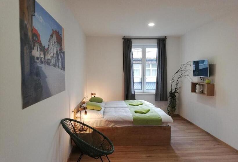 Life Hostel Slovenia