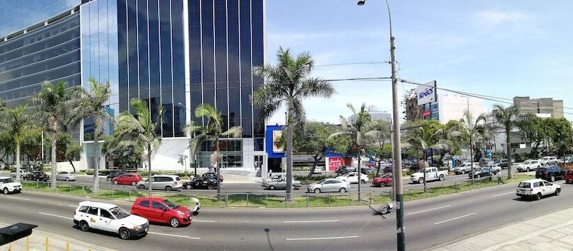 Maxy S Inn Hotel & Suite