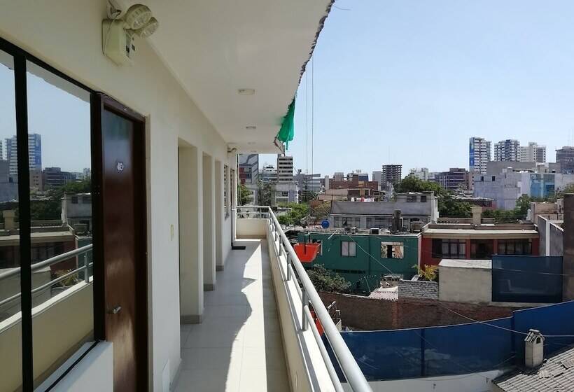 Maxy S Inn Hotel & Suite