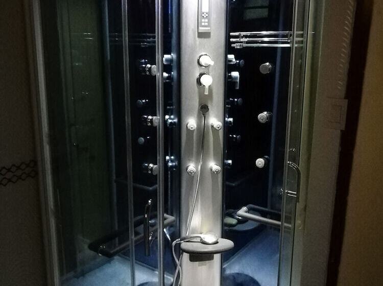 Maxy S Inn Hotel & Suite