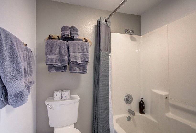 فندق على الطريق Livingston Inn   Historic