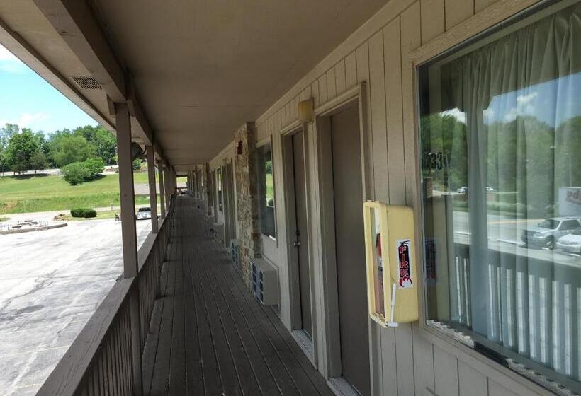 فندق على الطريق Salt Creek Inn