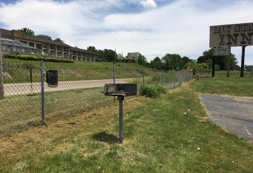 فندق على الطريق Salt Creek Inn