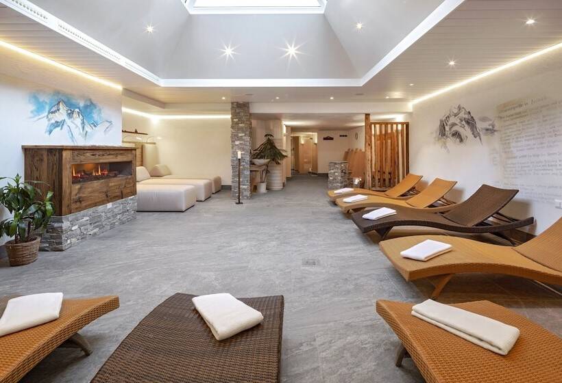 بنسيون Annex Antika