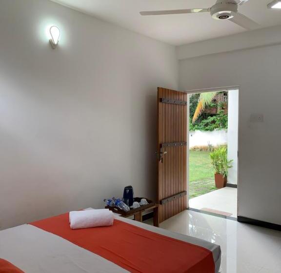 بنسيون Chill House Safari Resort