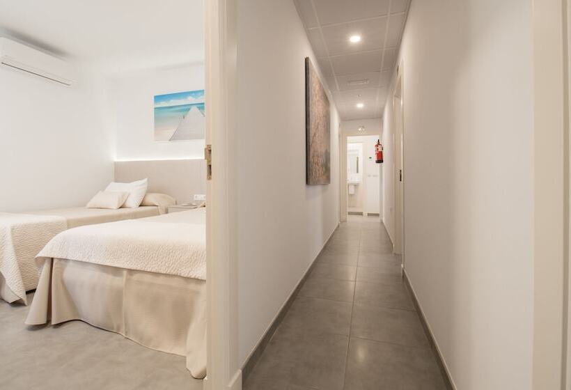 پانسیون Hostal Romerito