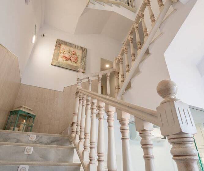 پانسیون Hostal Romerito