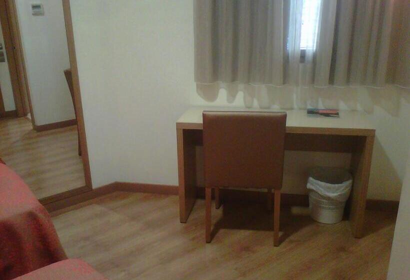 Пансион Hostal Rambla