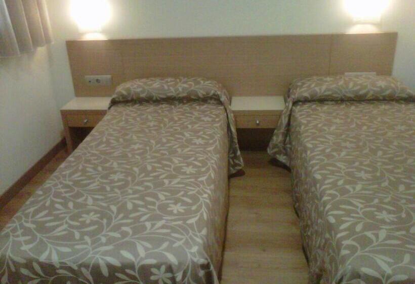 Пансион Hostal Rambla