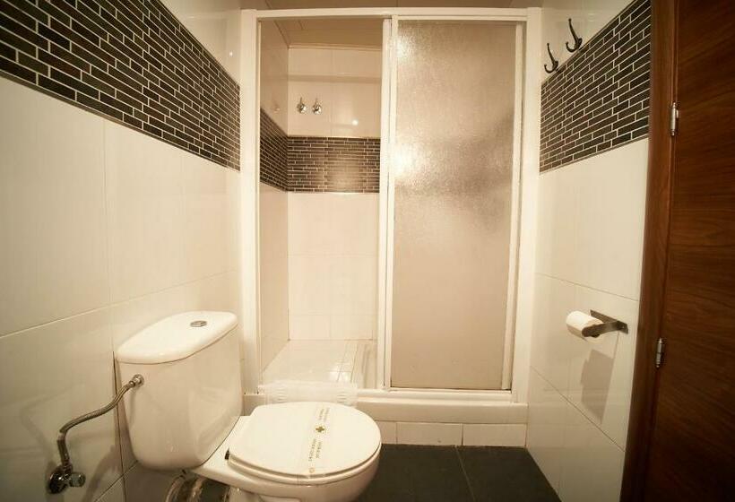 ペンション Hostau Era Claverola