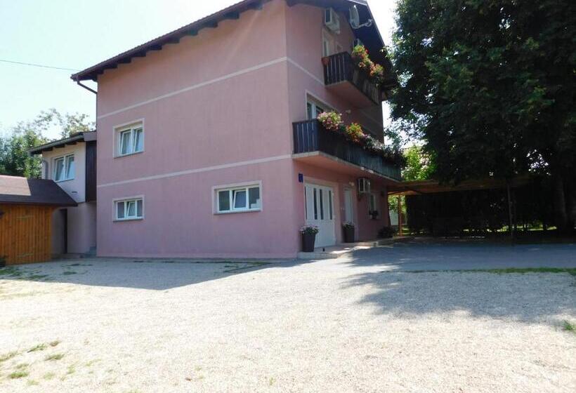 פנסיון House Vukovic