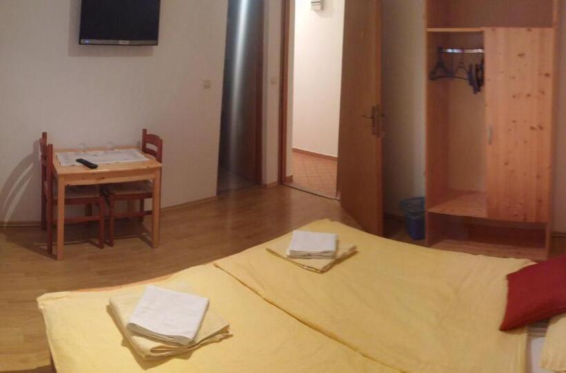 פנסיון House Vukovic