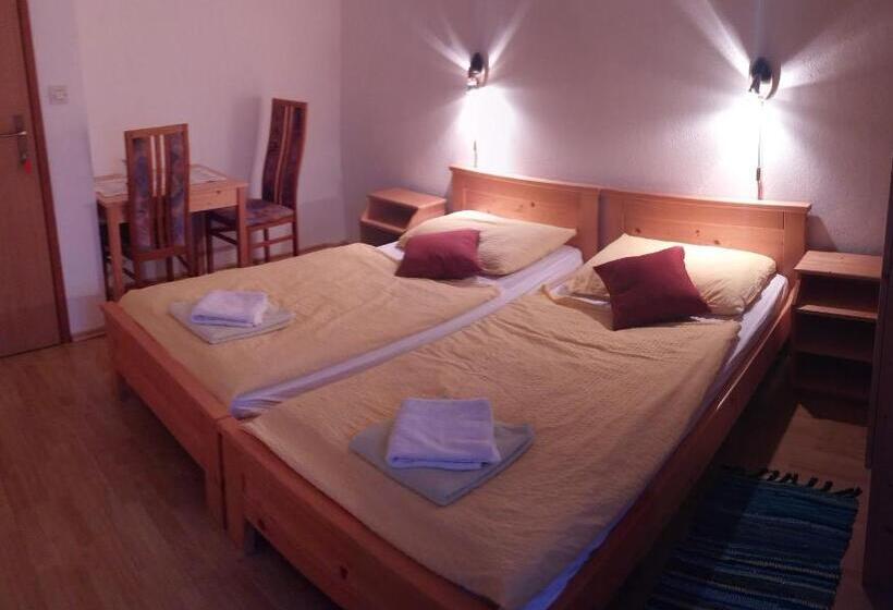 פנסיון House Vukovic