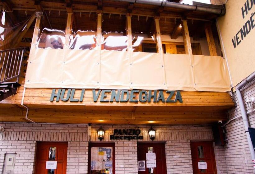 פנסיון Huli Panzio