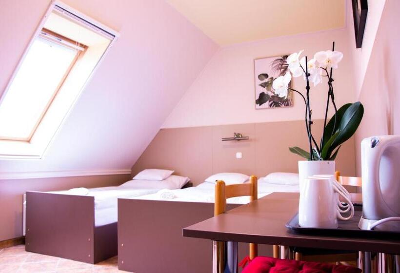 פנסיון Huli Panzio