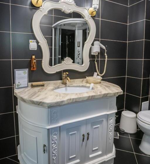 פנסיון Opus View