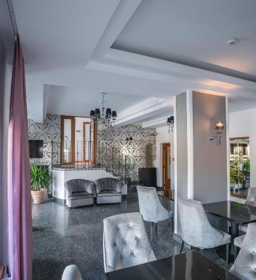 פנסיון Opus View