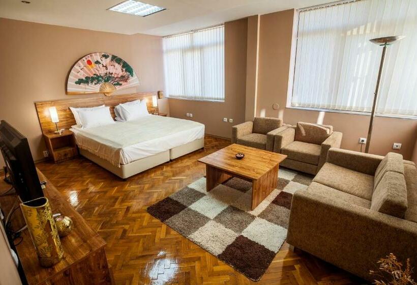 פנסיון Panorama Top Floor Rooms In Hotel Tundzha