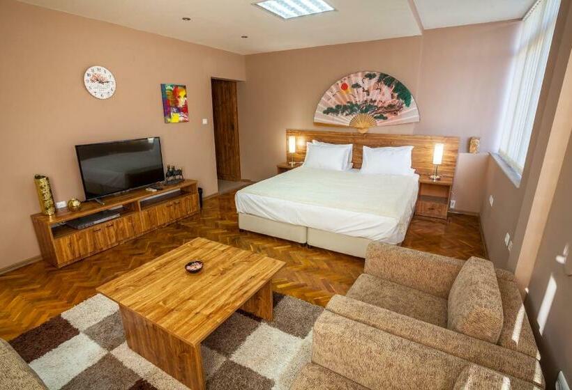 פנסיון Panorama Top Floor Rooms In Hotel Tundzha