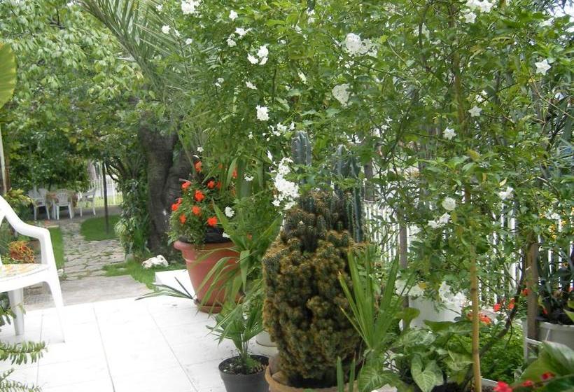 Пансион Keszthely Sarokház