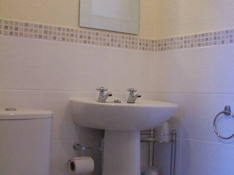 Пансион The Carmen Guesthouse