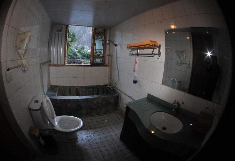 پانسیون Tiger Leaping Gorge Sean’s Spring Guesthouse