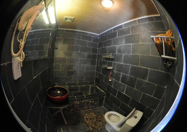 پانسیون Tiger Leaping Gorge Sean’s Spring Guesthouse