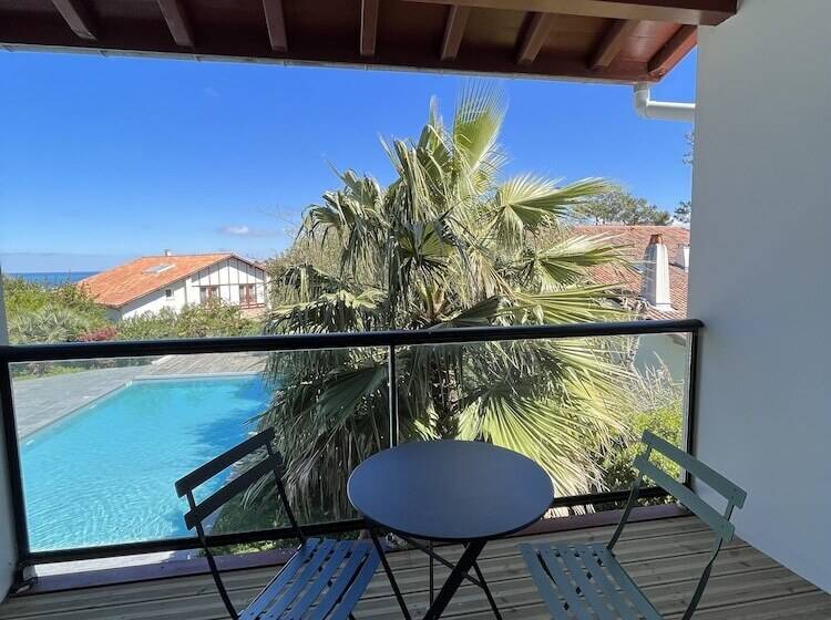 펜션 Lafitenia Resort