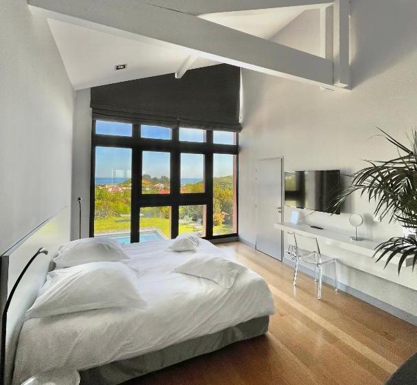 펜션 Lafitenia Resort