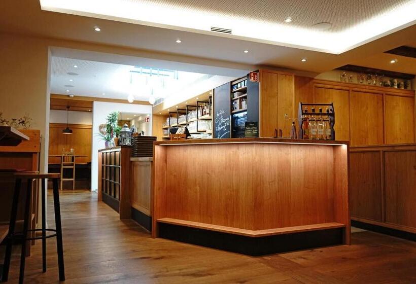 ペンション Zum Schwarzen Ross Und Gutmann Zur Post