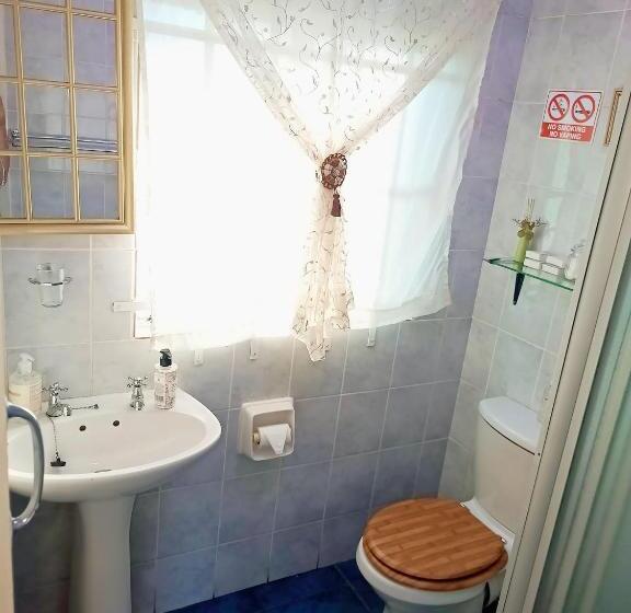 Queensburgh B&b Or Self Catering