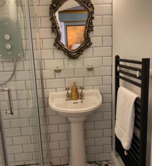 Rosebank House Bed & Breakfast