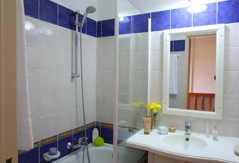 Résidence Pierre & Vacances Le Hameau De La Pinède