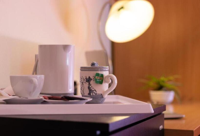 Accanto Al Centro B&b