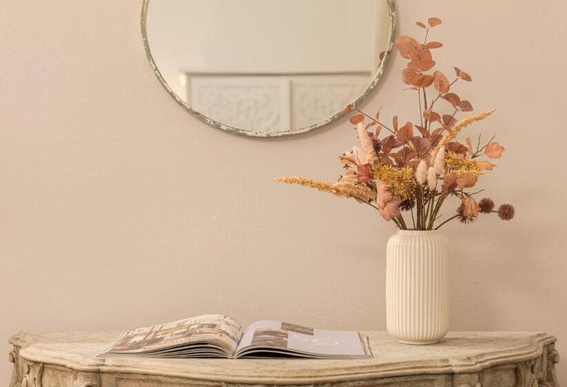 Accanto Al Centro B&b