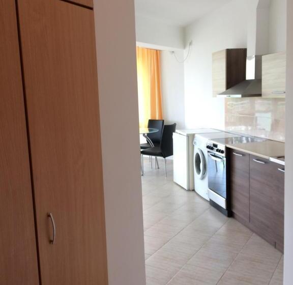 Общежитие Family Hotel Perla