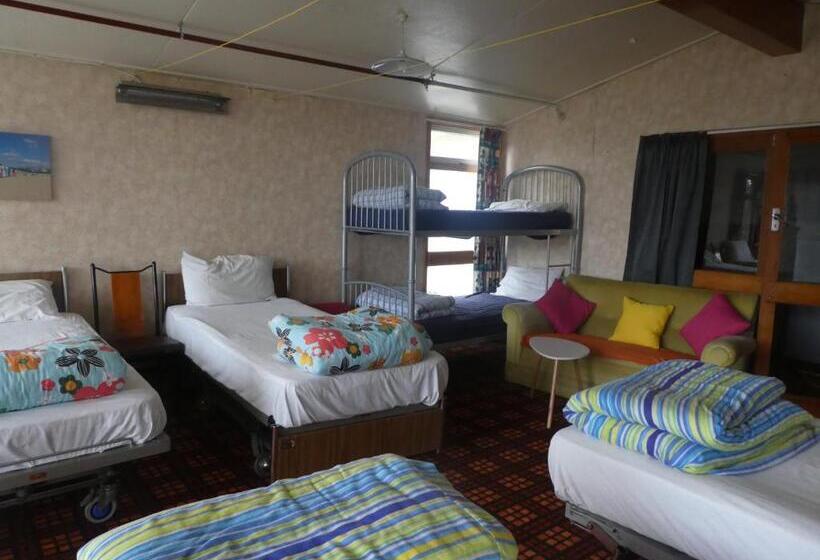 호스텔 Thomas's Catlins Lodge And Camp Ground