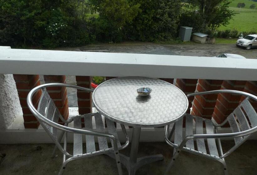 호스텔 Thomas's Catlins Lodge And Camp Ground