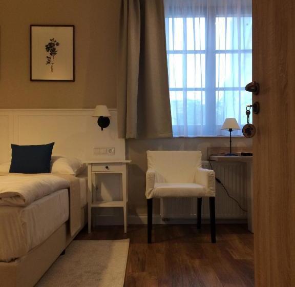 住宿加早餐 Erhardt Superior Rooms