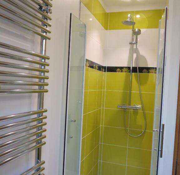 住宿加早餐  La Ferme De Maraval