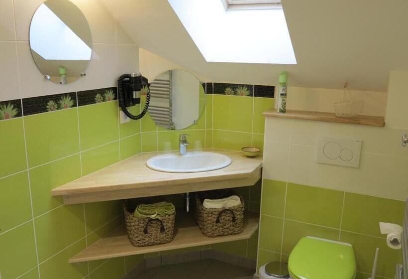 住宿加早餐  La Ferme De Maraval