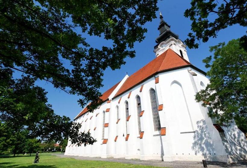 住宿加早餐  Mátyás Panzió